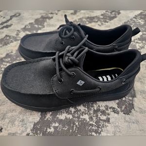 Boys Sperrys black